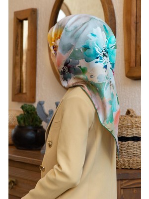 Vissona %100 Twill Ipek Çiçek  Desenli Zümrüt Yeşili Renkli 90X90 Eşarp Dikim Şekli : El Dikişi