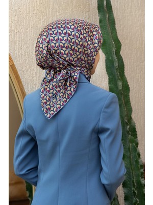 Vissona %100 Twill Ipek Geometrik Desenli Bej - Mürdüm Renkli 90X90 Eşarp Dikim Şekli : El Dikişi