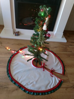 Empressco Bej Çamaşacı Altı Örtüsü, Dayanıklı ve Şık Ev Tekstili Ürünü