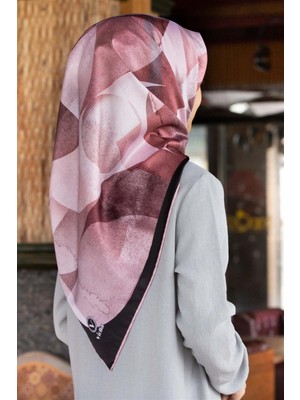 Violla Twill Geometrik Desenli Pudra Renkli 90X90 Eşarp (Ipek Içermez)Kenar Dikiş Şekli El Dikişli