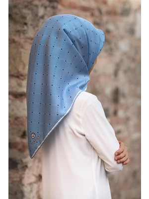 Vissona % 57 Ipek % 43 Viskon Twill Ipek Minik V Desenli Bebe Mavisi Renkli 90X90 Eşarp Dikim Şekli : El Dikişi