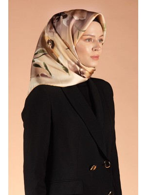 Vissona %100 Twill Ipek Çiçek Desenli Bej - Sütlü Kahve Renkli 90X90 Dikim Şekli : El Dikişi Eşarp