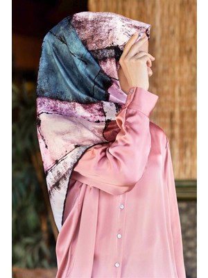 Violla Twil Yamalı ve Geometrik Desenli Pudra Renkli 90X90 Eşarp (Ipek Içermez) Dikim Şekli : El Dikişi