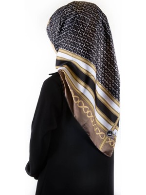 Violla Twil Geometrik Desenli Bej Renkli 90X90 Eşarp (Ipek Içermez) Dikim Şekli : El Dikişi