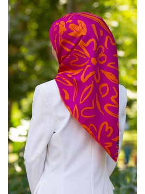 Vissona % 57 Ipek % 43 Viskon Twill Ipek Büyük Çiçek Desenli Fuşya - Turuncu Renkli 90X90 Eşarp Dikim Şekli : El Dikişi