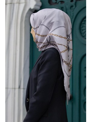 Violla Kristal Geometrik Desenli Gri Renkli 90X90 Eşarp (Ipek Içermez) Kenar Dikiş Şekli El Dikişli