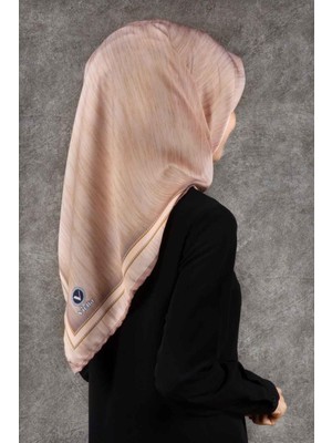Violla Twill Efektli Bordür Desenli Bej Renkli 90X90 Eşarp (Ipek Içermez) Dikim Şekli : El Dikişi