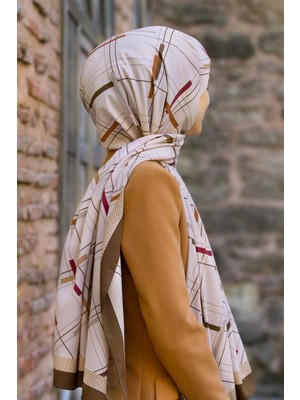 Vissona Lüks Medine Ipeği Geometrik Desenli Bej - Taba Renkli 75X195 Kırışmaz Şal Moss Krep Dikiş Tipi Italyan Dikişli