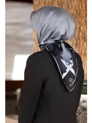 Vissona %100 Twill Ipek Kenar Motifi Çiçek Desenli Gri - Gümüş Renkli 90X90 Eşarp Dikim Şekli : El Dikişi