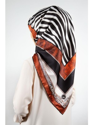 Violla Twill Kemer Bordürlü Zincir Desenli Taba Renkli 90X90 Eşarp (Ipek Içermez) Kenar Dikiş Şekli El Dikişli