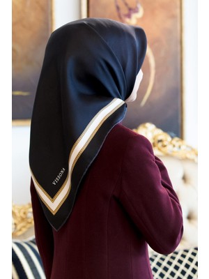 Vissona % 57 Ipek % 43 Viskon Twill Ipek Dokulu Şerit Desenli Siyah - Kremi Renkli 90X90 Eşarp Dikim Şekli : El Dikişi
