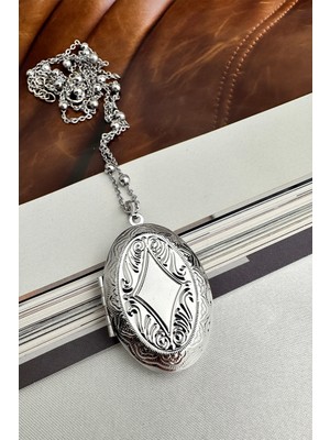 Modex Oval Desenli Açılabilir Kapaklı Kolye (68CM)