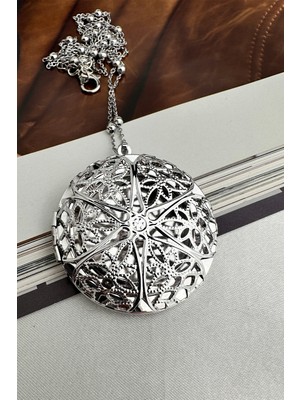 Modex Gümüş Rengi Yıldız Detay Açılabilir Yuvarlak Kapaklı Kolye (68CM)