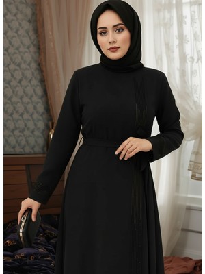 Tesettür Taş Işlemeli Kuşaklı Ferace Özel Tasarım Şık ve Zarif Kadın Tesettür Elbise Modeli