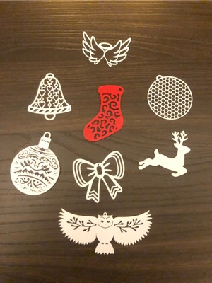 Empressco Beyaz Yılbaşı Ağacı Süsü 8'li, Şık ve Parlak Dekorasyon Seçeneği