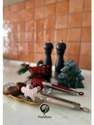 Empressco Pembe Yılbaşı Kurabiye Adam Silikon Maşa 18CM, Airfryer Uyumlu