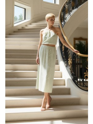 Kadın Alt Üst Halter Yaka Crop Bluz ve Desenli Midi Etek Ikili Takım Yazlık Konforlu Görünüm Özel