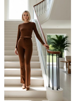 Kadın Alt Üst Düz Renk Fit Kesim Uzun Kollu Crop Üst Rahat Kalıp Geniş Paça Örme Pantolon Takımı