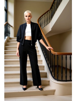 Kadın Alt Üst Fermuarlı Nervürlü Örme Bomber Ceket ve Boru Paça Pantolon Takımı Modern ve Konforlu