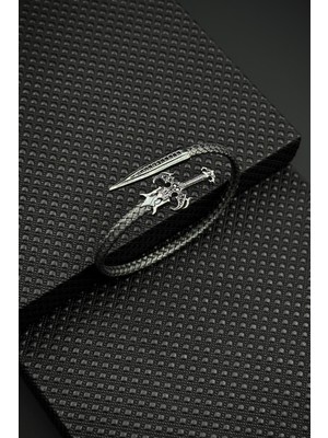 Frnch 925 Ayar Gümüş Kılıç Figürlü Füme Renk Erkek Bileklik FRJ12613-3613-A