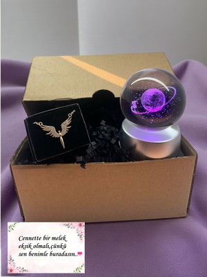 Lapidaria Satürn Temalı Işıklı 3D LED Işıklı Cam Küre ve Melek Kolye