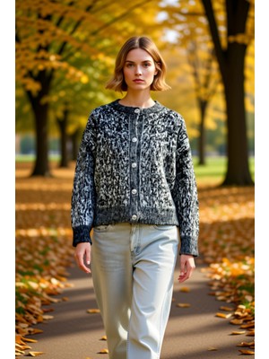 Benerly Düğme Detaylı Yumuşak Dokulu Desenli Triko Hırka Kadın Giyim Kombinlerinize Modern Bir Dokunuş