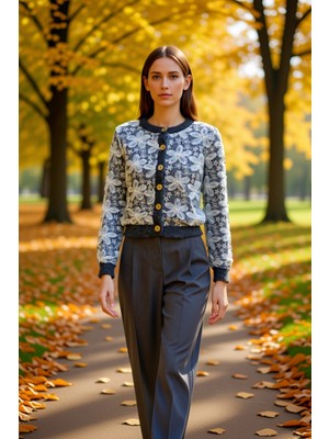 Benerly Kadın Zarif Dantel Işlemeli Yumuşak Dokulu Triko Hırka Bisiklet Yaka Uzun Kollu Düğmeli Ön Rahat