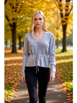 Benerly Kadın Yumuşak Dokulu Bağcık Detaylı V Yaka Triko Hırka Ince Dokuma Uzun Kollu Rahat Kalıp Şık ve