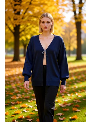 Benerly Kadın V Yaka Bağlama Detaylı Balon Kol Triko Hırka Günlük Şıklık ve Konfor Sunan Tasarım Şık