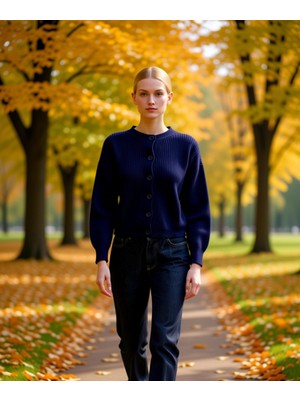Benerly Kadın Düz Selanik Dokulu Bisiklet Yaka Düşük Kol Crop Triko Hırka Modern ve Rahat Gündelik Tarzı