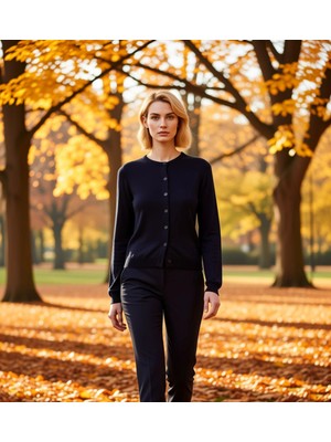 Benerly Kadın Regular Fit Bisiklet Yaka Düğmeli Triko Hırka Uzun Kollu Basic Kesim Konforlu Günlük Stil
