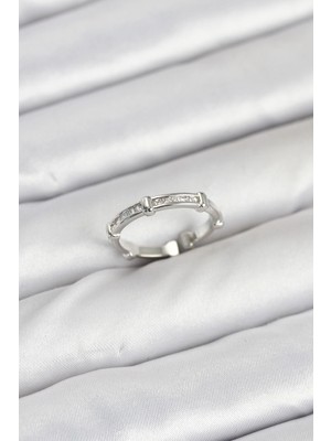 Eco Port Pirinç Gümüş Renk Kemik Model Zirkon Taşlı Kadın Yüzük