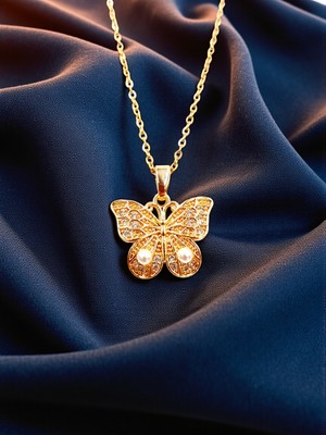 Kelebek Figürlü Inci Taşlı Kolye 🦋