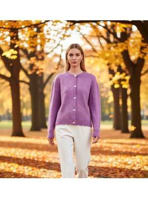 Benerly Kadın Yumuşak Dokulu Kalp Düğmeli Triko Hırka Ceket Görünümüyle Şıklık ve Konforu Birleştiriyor