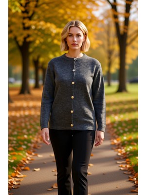 Benerly Kadın Düğmeli Bisiklet Yaka Uzun Kollu Regular Fit Triko Hırka Zarif ve Konforlu Günlük Kullanım