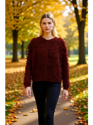 Benerly Kadın Dokulu Püsküllü Triko Hırka Şık Tasarımı ve Yumuşak Dokusuyla Kış Gardırobunun Vazgeçilmezi