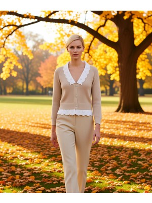 Benerly Kadın Crop Garnili V Yaka Triko Hırka Zarif Düğme Detayları ile Şık ve Konforlu Bir Seçim Her