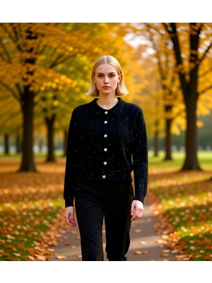 Benerly Kadınların Gardırobuna Işıltılı Bir Dokunuş Katan Düğme Detaylı Fitilli Triko Hırka Modeli