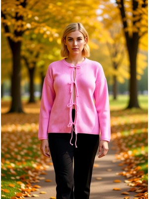 Benerly Kadınların Günlük Kombinlerine Modern Bir Hava Katan Bağlama Detaylı Örgü Hırka Stili ve Şıklık Bir