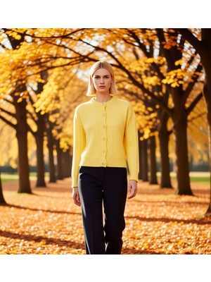 Benerly Kadın Düğme Detaylı Saç Örgü Desenli Düşük Omuzlu Geniş Kalıp Triko Hırka Rahat ve Şık Görünüm