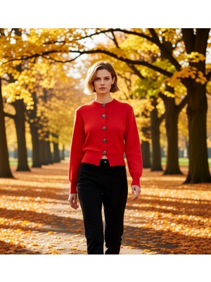 Benerly Kadın Regular Kalıp Gül Düğmeli Crop Triko Hırka Ceket Görünümlü Modern Şıklık Sunumu Spor