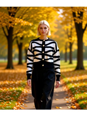 Benerly Kadın Oversize Crop Dalgalı Desenli Triko Hırka Düşük Kol Bisiklet Yaka Rahat Şık Günlük Kombinler