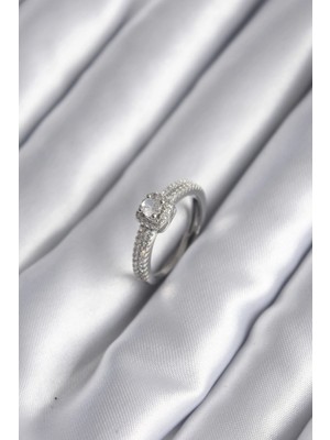 Eco Port Pirinç Gümüş Renk Zirkon Taşlı Kadın Yüzük