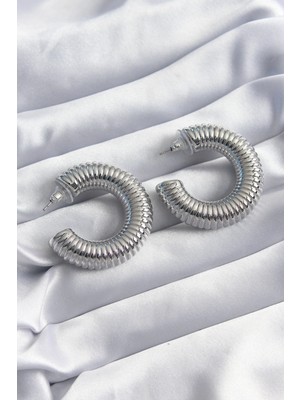 Eco Port Pirinç Gümüş Renk Işleme Halka Model Kadın Küpe