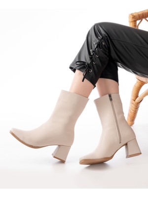 Zerenyus ZRİN-032 Premium Bej Topuklu Fermuarlı Kadın Bot