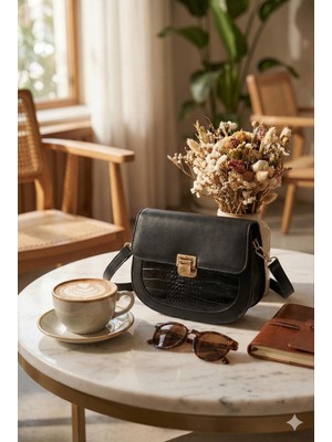 Clodi Kadın Siyah Kroko Desenli Kilit Kapaklı Omuz Çantası - Günlük Şık Ayarlanabilir Askılı El ve Kol Çantası