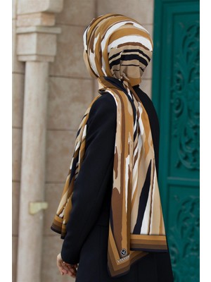 Vissona Lüks Medine Ipeği Geometrik Desenli Sütlü Kahve Renkli 75X195 Kırışmaz Şal Moss Krep Dikiş Tipi Italyan Dikişli