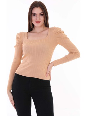 Pinpery Kadın Bej Kolu Pileli Büzgülü Prenses Kol Kare Yaka Bluz Kazak
