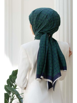 Vissona % 100 Ipek Etnik Desenli Zümrüt Yeşili - Lacivert Renkli Şal