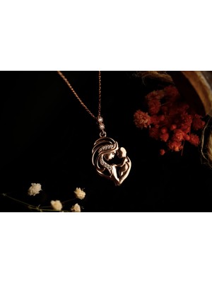 Silvesra Kalbimin En Derini Kolye